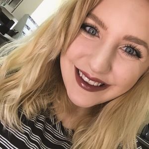 Meet your Posher, Danyelle